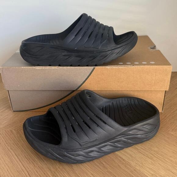 Hoka One One Ora Recovery Slide Women Black Sandals - SZ 8 - Picture 1 of 10